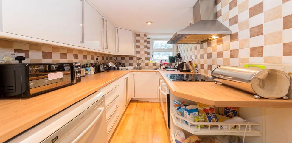 Modern Apartment Purves Road, Kensal Green